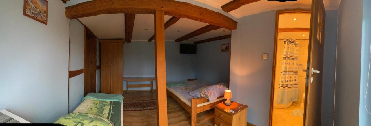 Pokoje Goscinne Pod Jabloniami Ujście-Darłowskie Exterior foto