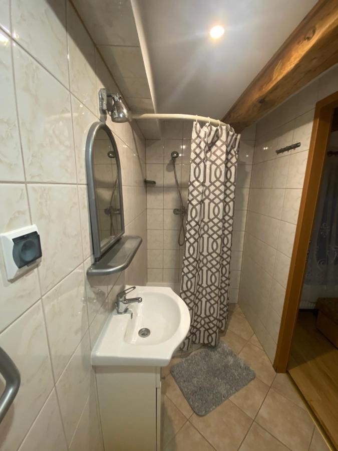 Pokoje Goscinne Pod Jabloniami Ujście-Darłowskie Exterior foto