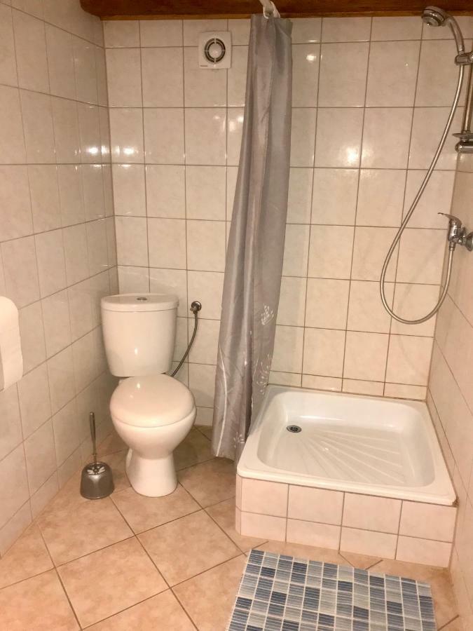 Pokoje Goscinne Pod Jabloniami Ujście-Darłowskie Exterior foto
